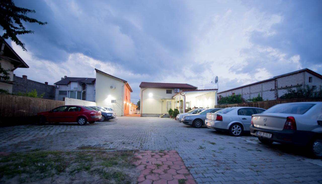 Pensiunea Bella Arad Exterior foto